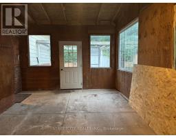 102 PAPERBIRCH CRESCENT - 30