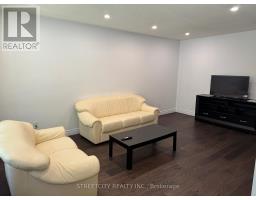 102 PAPERBIRCH CRESCENT - 4