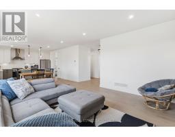 13 BRISCOE CRESCENT - 13