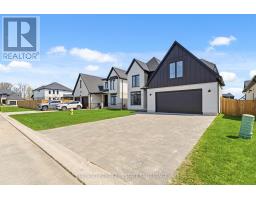 13 BRISCOE CRESCENT - 2