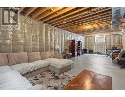 13 BRISCOE CRESCENT - 39