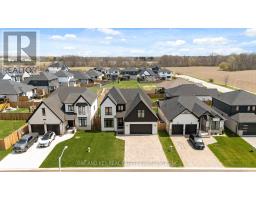 13 BRISCOE CRESCENT - 47