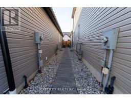 56 COMPASS TRAIL - 31