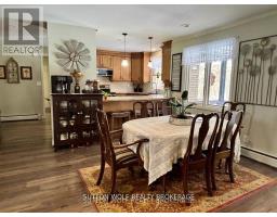 315 CARADOC STREET N - 17