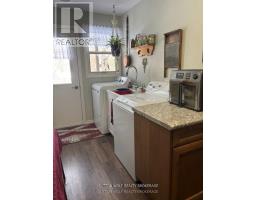 315 CARADOC STREET N - 18