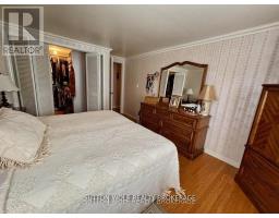 315 CARADOC STREET N - 22