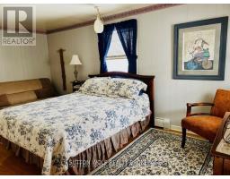 315 CARADOC STREET N - 25