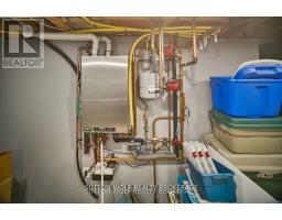 315 CARADOC STREET N - 34