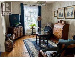 315 CARADOC STREET N - 5