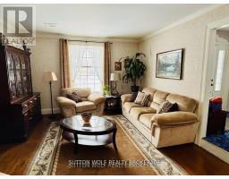 315 CARADOC STREET N - 9