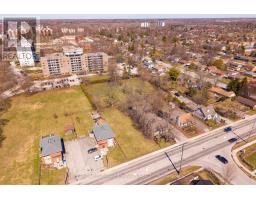 656 HURON STREET - 11