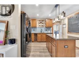 7 LOCKE HEIGHTS - 14