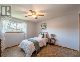 22 SADDY CRESCENT - 16