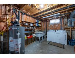 22 SADDY CRESCENT - 27