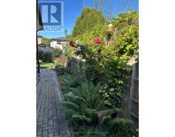 22 SADDY CRESCENT - 31