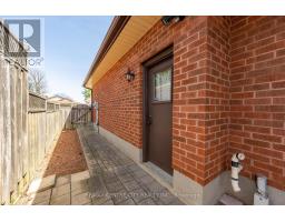 22 SADDY CRESCENT - 32