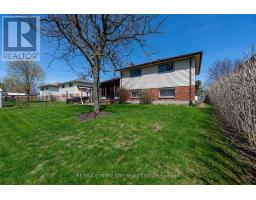 22 SADDY CRESCENT - 34