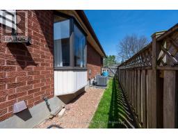 22 SADDY CRESCENT - 35