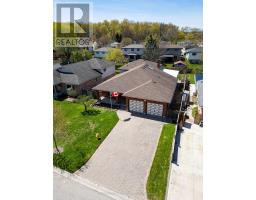 22 SADDY CRESCENT - 42