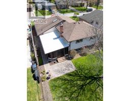 22 SADDY CRESCENT - 43