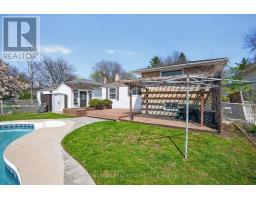 172 MERIDENE CRESCENT W - 32