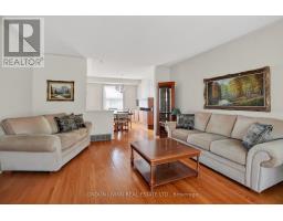 172 MERIDENE CRESCENT W - 6