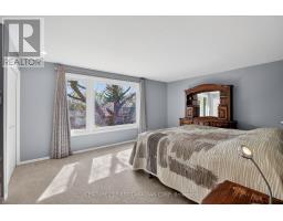 19 BARTLETT CRESCENT - 15