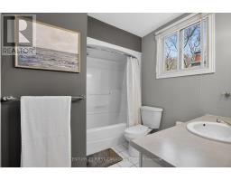 19 BARTLETT CRESCENT - 22