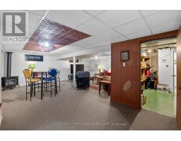 19 BARTLETT CRESCENT - 24