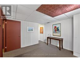 19 BARTLETT CRESCENT - 26