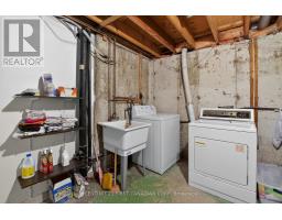 19 BARTLETT CRESCENT - 34