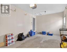 19 BARTLETT CRESCENT - 36