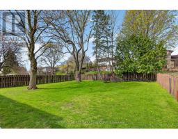 19 BARTLETT CRESCENT - 37