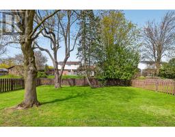 19 BARTLETT CRESCENT - 38