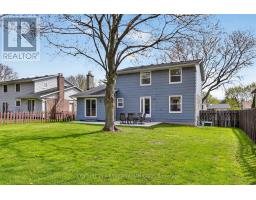 19 BARTLETT CRESCENT - 41