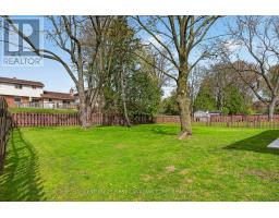 19 BARTLETT CRESCENT - 44