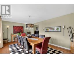 19 BARTLETT CRESCENT - 5