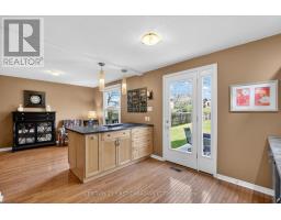 19 BARTLETT CRESCENT - 8