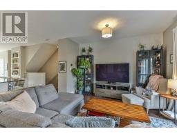 10 - 1850 BEAVERBROOK AVENUE - 16