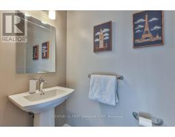 10 - 1850 BEAVERBROOK AVENUE - 20