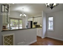 578 WELLINGTON STREET - 3