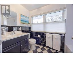 6 ROSEL CRESCENT - 31