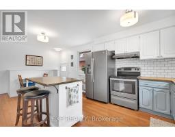 34 TAYLOR CRESCENT - 16