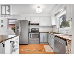 34 TAYLOR CRESCENT - 17