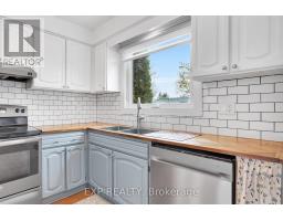 34 TAYLOR CRESCENT - 18