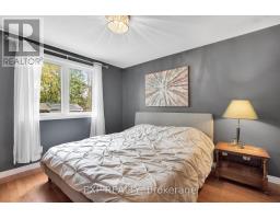 34 TAYLOR CRESCENT - 22