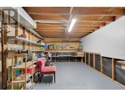 34 TAYLOR CRESCENT - 38