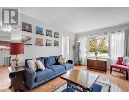 34 TAYLOR CRESCENT - 9
