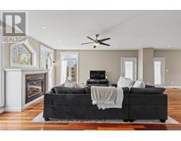 2610 EMERSON STREET - 9