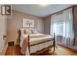 835 DUFFERIN AVENUE - 38